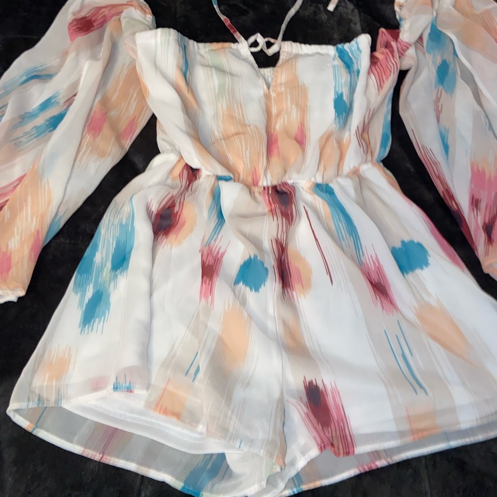 NWOT Romper - Picture 2 of 4